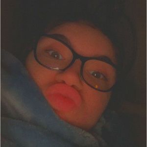 Meet your Posher, Rayna